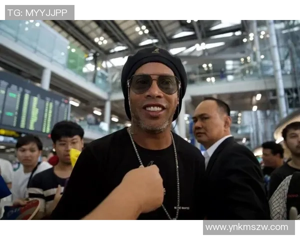 足球巨星与娱乐明星跨界合作打造全新品牌联盟引领潮流风尚